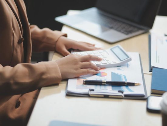 T4 vs. T5: The Definitive Compensation Guide for Canadian Business Owners (2026)